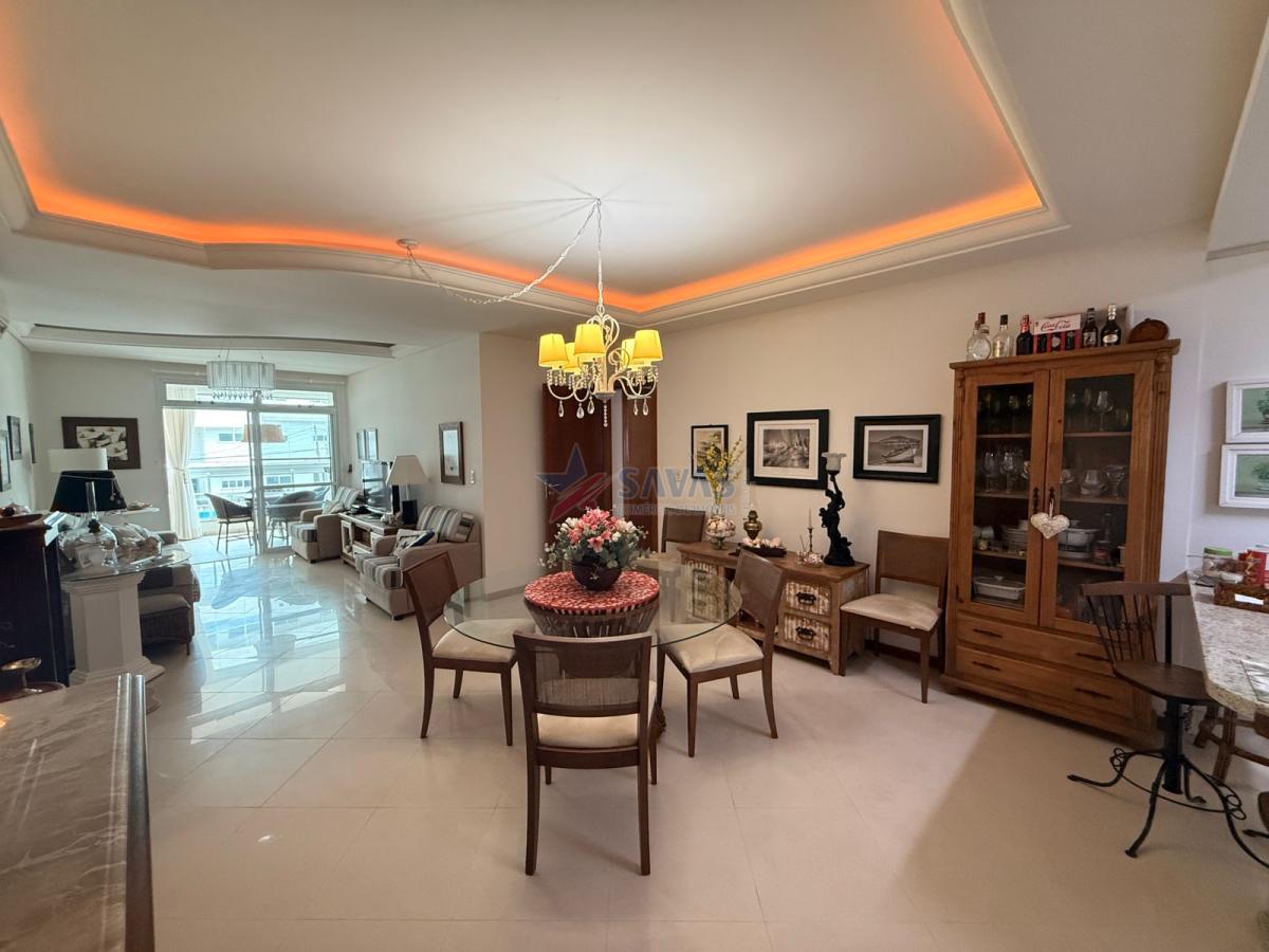 AMPLO 3 DORMITÓRIOS - 2 VAGAS - SEMI MOBILIADO